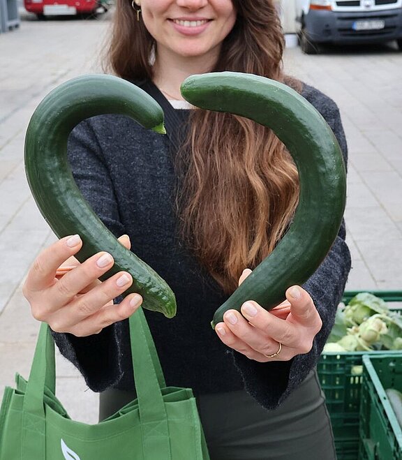 Wochenmarkt als Treffpunkt gegen Einsamkeit Wochenmarkt als Treffpunkt gegen Einsamkeit